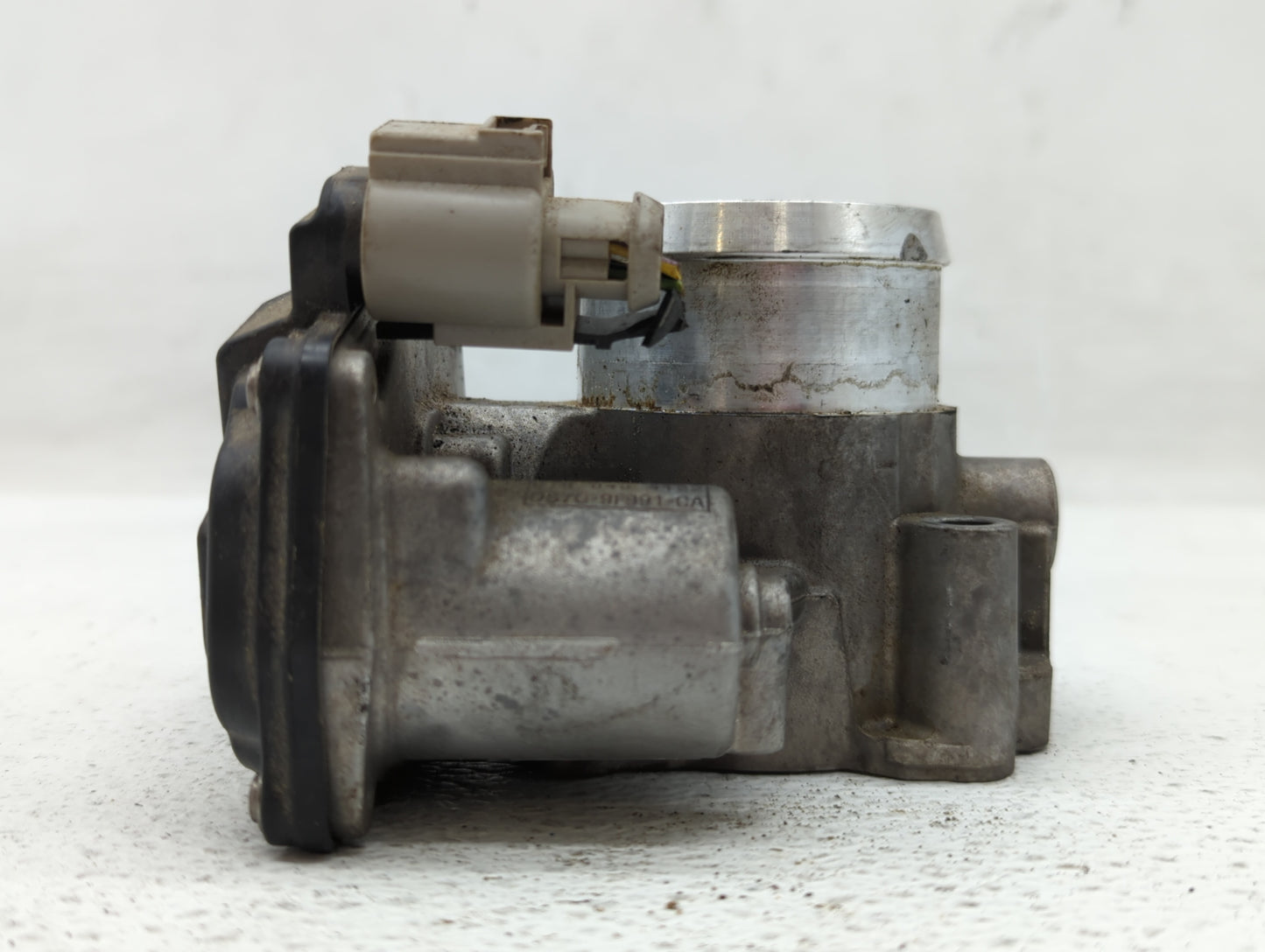 2014-2020 Ford Fusion Throttle Body P/N:DS7G-9F991-BB DS7G-9F991-CA Fits Fits 2014 2015 2016 2017 2018 2019 2020 OEM Used Au