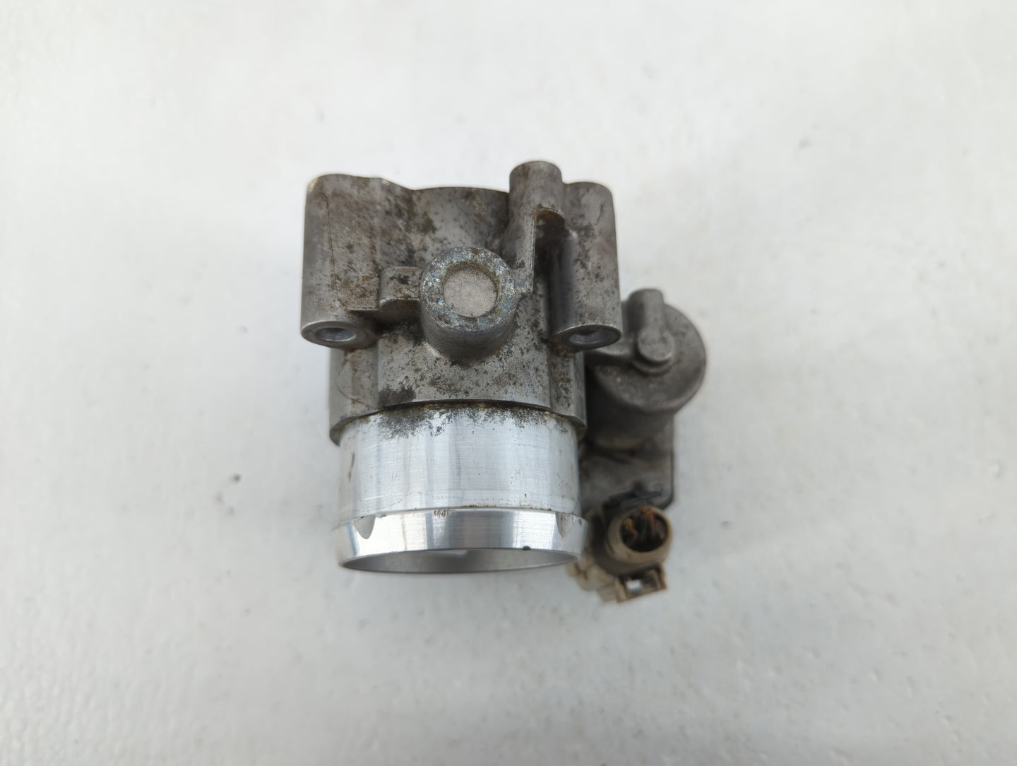 2014-2020 Ford Fusion Throttle Body P/N:DS7G-9F991-BB DS7G-9F991-CA Fits Fits 2014 2015 2016 2017 2018 2019 2020 OEM Used Au