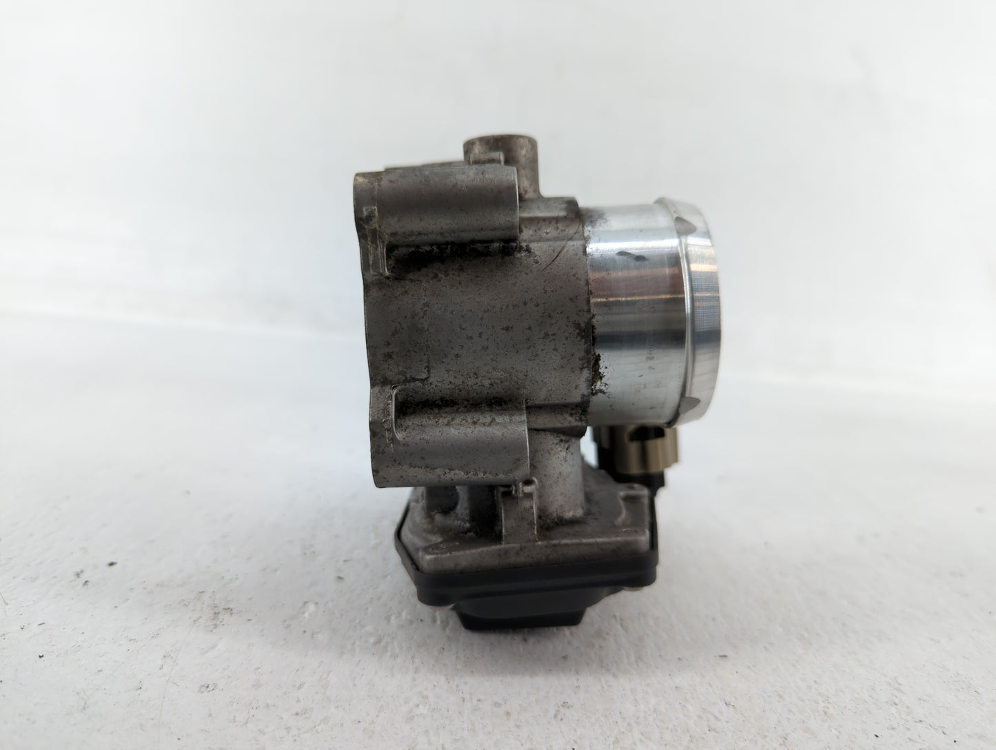 2014-2020 Ford Fusion Throttle Body P/N:DS7G-9F991-BB DS7G-9F991-CA Fits Fits 2014 2015 2016 2017 2018 2019 2020 OEM Used Au