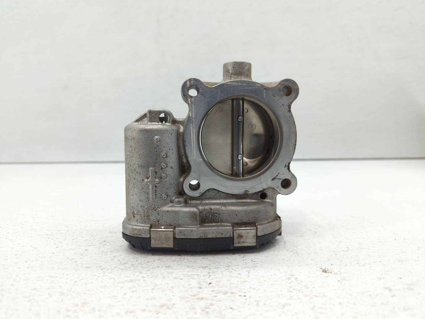 2014-2020 Ford Fusion Throttle Body P/N:DS7E-9F991-BB Fits Fits 2014 2015 2016 2017 2018 2019 2020 2021 2022 OEM Used Auto P