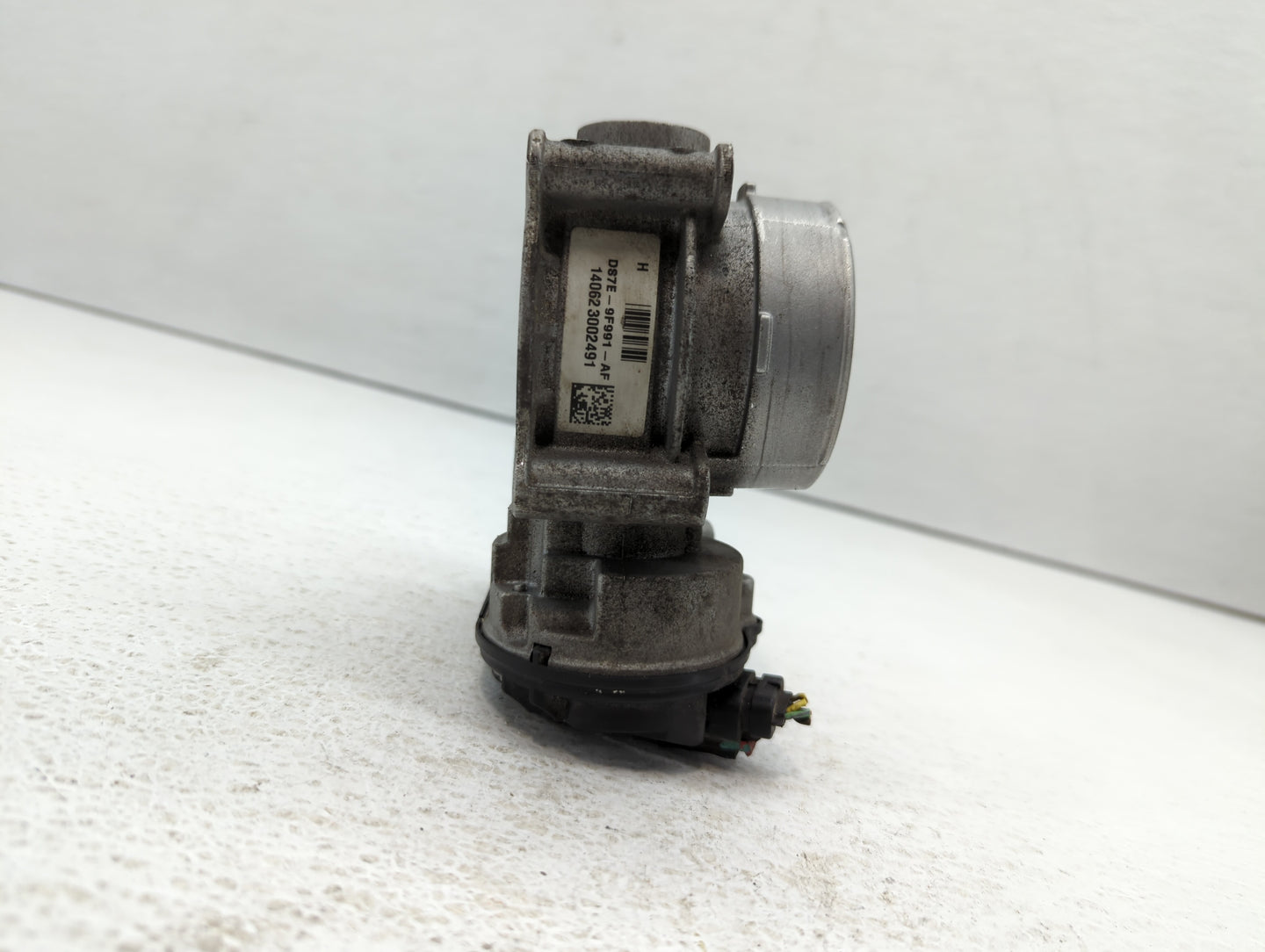 2013-2020 Ford Fusion Throttle Body P/N:DS7E-9F991-AF Fits Fits 2013 2014 2015 2016 2017 2018 2019 2020 2021 2022 OEM Used A