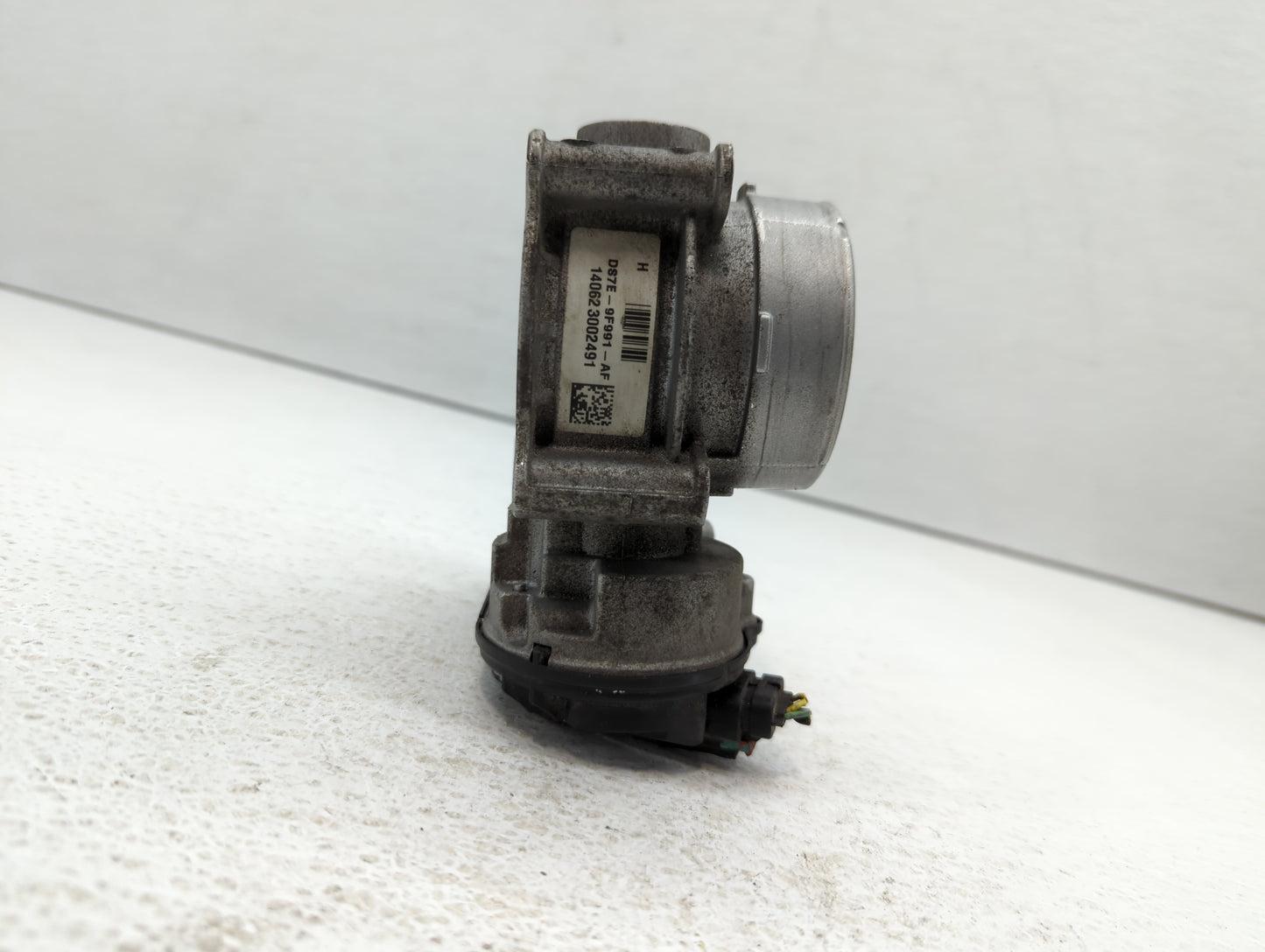 2013-2020 Ford Fusion Throttle Body P/N:DS7E-9F991-AF Fits Fits 2013 2014 2015 2016 2017 2018 2019 2020 2021 2022 OEM Used A