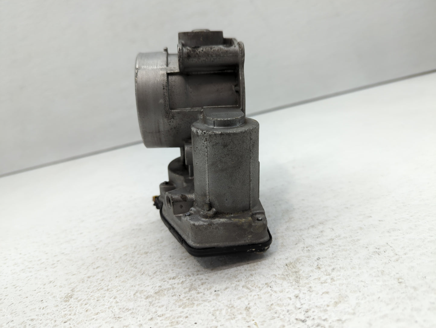 2013-2020 Ford Fusion Throttle Body P/N:DS7E-9F991-AF Fits Fits 2013 2014 2015 2016 2017 2018 2019 2020 2021 2022 OEM Used A
