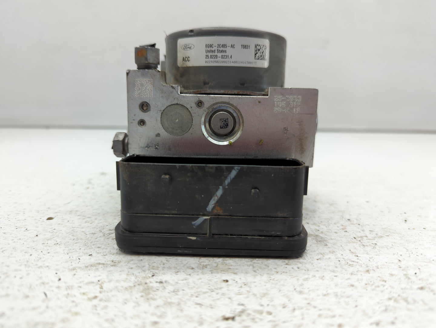 2014-2016 Ford Fusion ABS Pump Control Module Replacement P/N:EG9C-2C405-AC EG9C-2C405-AG Fits Fits 2014 2015 2016 OEM Used 
