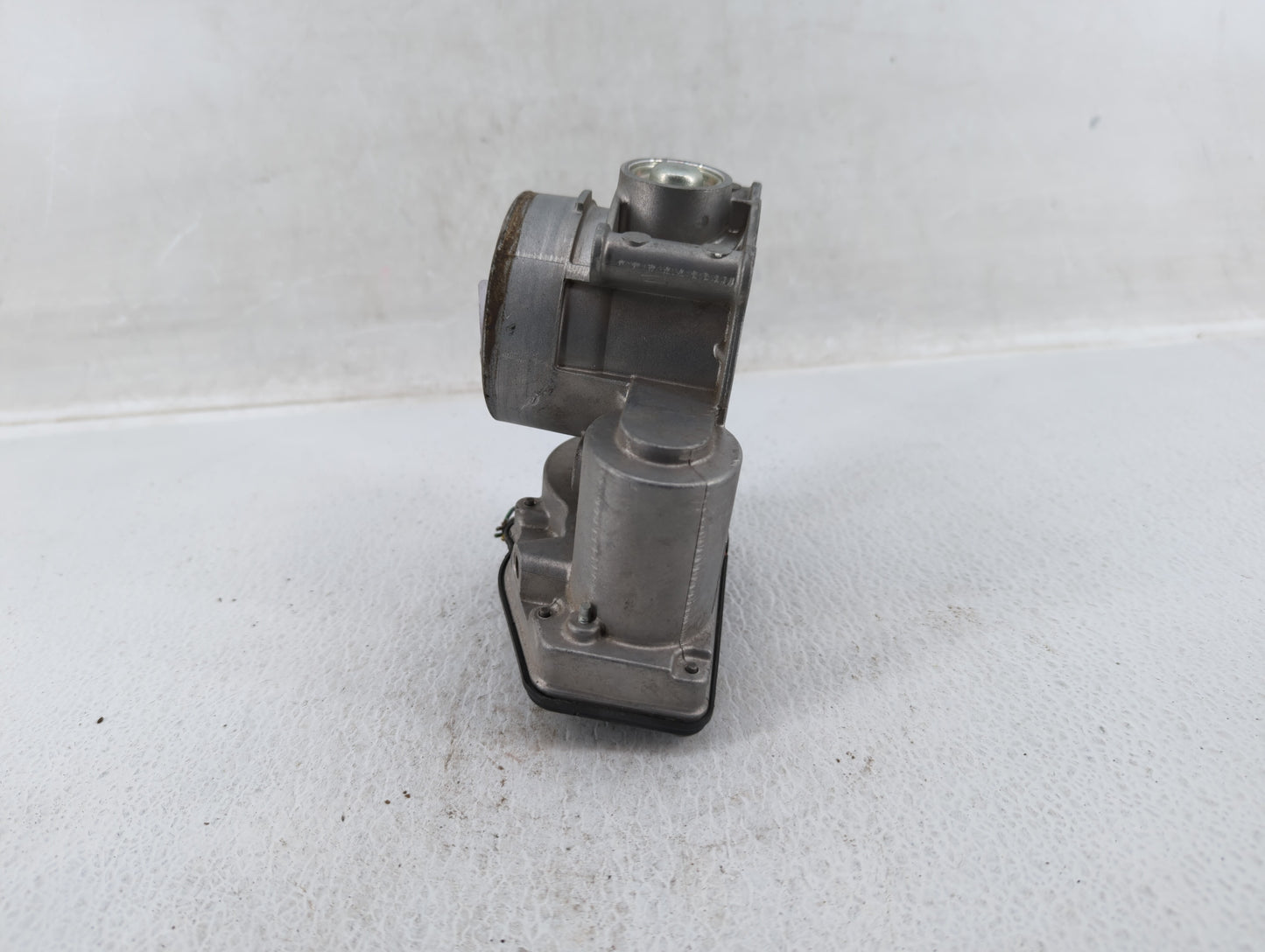 2013-2020 Ford Fusion Throttle Body P/N:DS7E-9F991-AF Fits Fits 2013 2014 2015 2016 2017 2018 2019 2020 2021 2022 OEM Used A