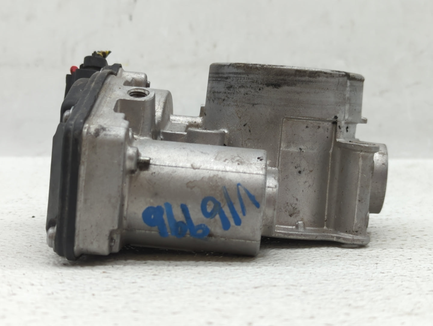 2013-2020 Ford Fusion Throttle Body P/N:G273N Fits Fits 2013 2014 2015 2016 2017 2018 2019 2020 2021 2022 OEM Used Auto Part