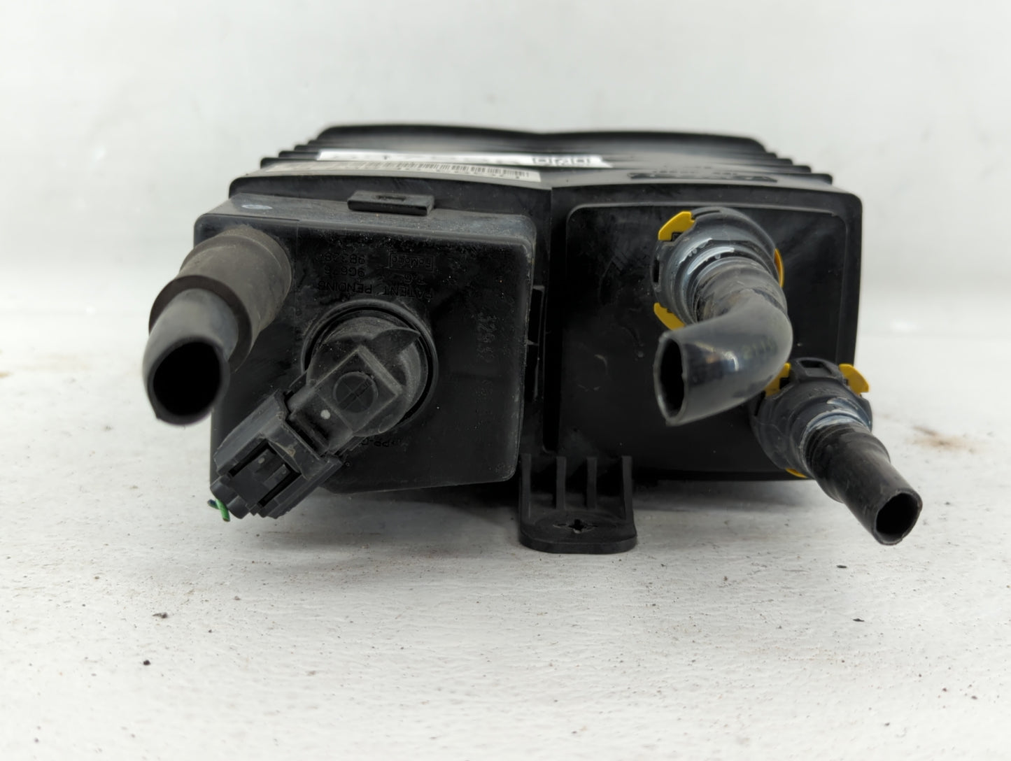 2014 Ford Fusion Fuel Vapor Charcoal Canister 537228 - Oemusedautoparts1.com