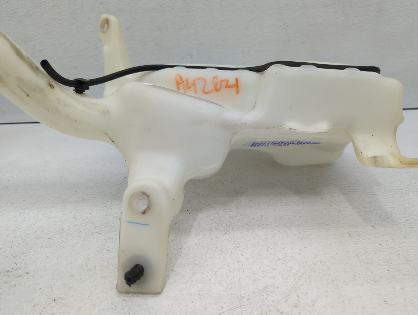 2013-2014 Ford Fusion Windshield Washer Fluid Reservoir Bottle Oem - Oemusedautoparts1.com