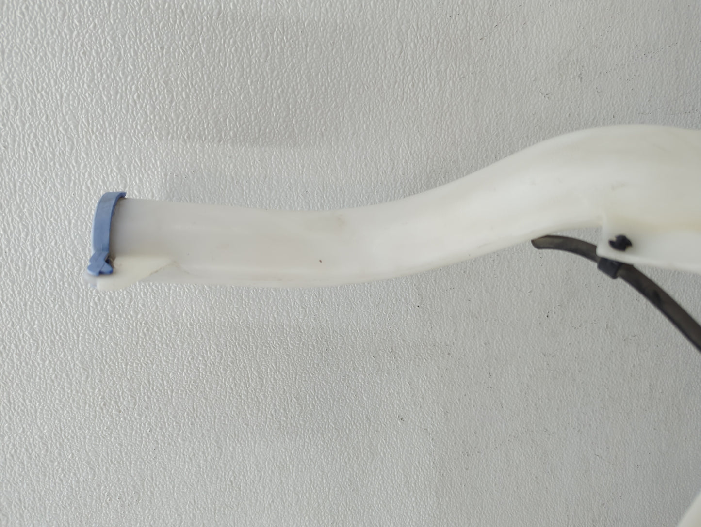 2013-2014 Ford Fusion Windshield Washer Fluid Reservoir Bottle Oem - Oemusedautoparts1.com