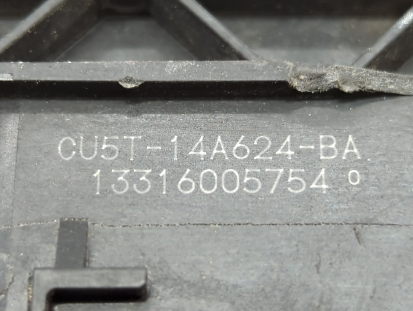 2014 Ford Fusion PCM Engine Control Computer ECU ECM PCU OEM P/N:DG1A-12B684-AB ES7A-12A650-ND, HJ7A-12A650-APA Fits OEM Use