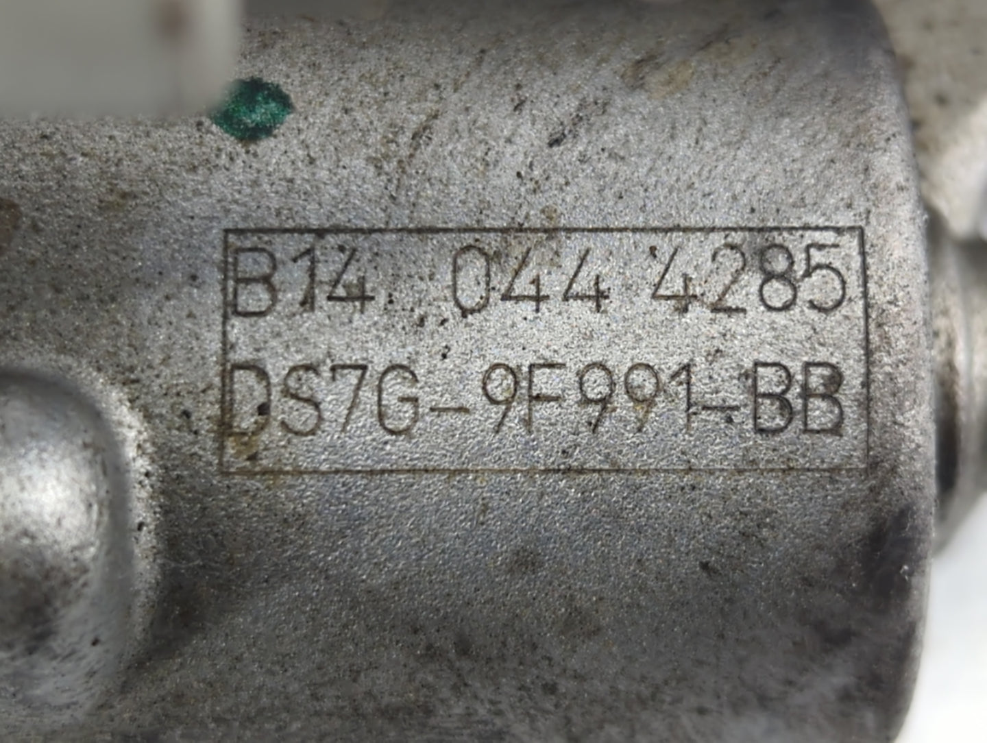 2014-2020 Ford Fusion Throttle Body P/N:B14 044 4285 DS7G-9F991-BB Fits Fits 2014 2015 2016 2017 2018 2019 2020 OEM Used Aut