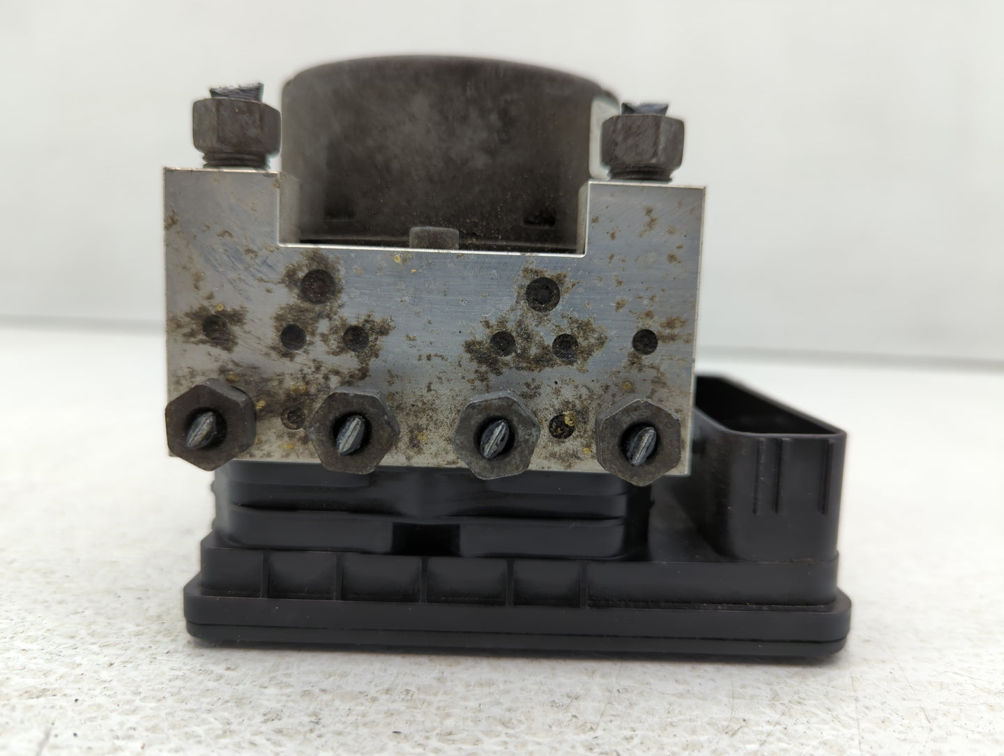 2014-2016 Ford Fusion ABS Pump Control Module Replacement P/N:DG9C-2C405-DF Fits Fits 2014 2015 2016 OEM Used Auto Parts - O