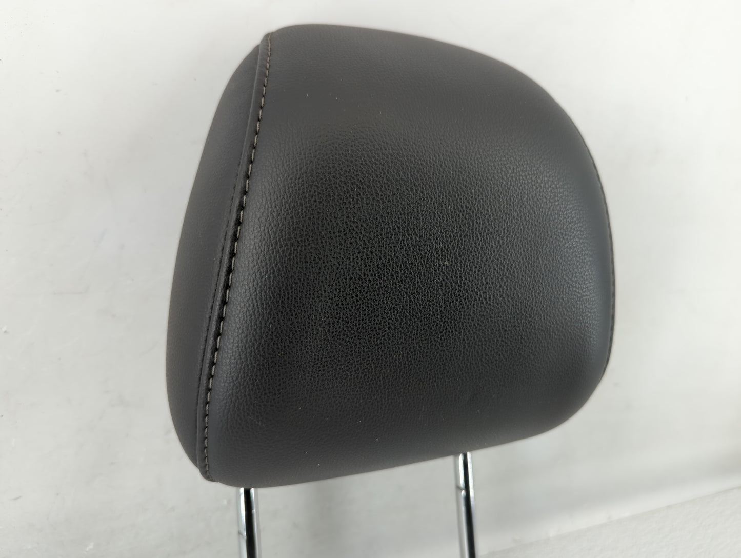 2014 Ford Fusion Headrest Head Rest Front Driver Passenger Seat Fits Fits 1999 2000 2001 2002 OEM Used Auto Parts - Oemuseda