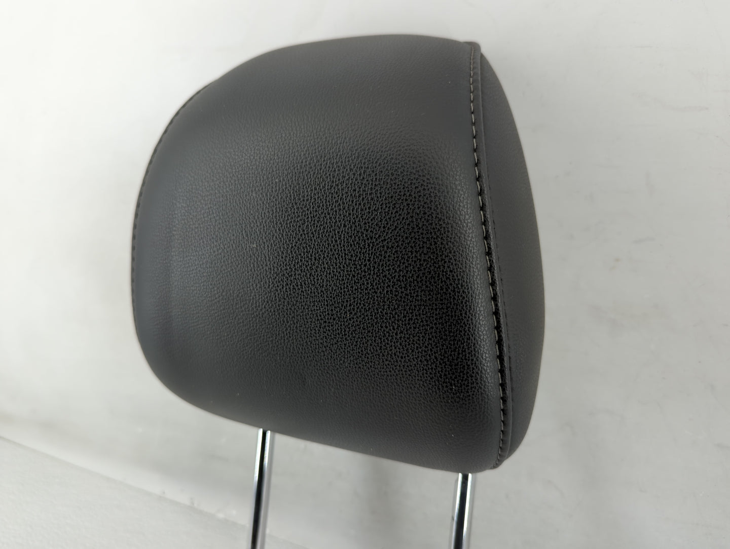 2014 Ford Fusion Headrest Head Rest Front Driver Passenger Seat Fits Fits 1999 2000 2001 2002 OEM Used Auto Parts - Oemuseda