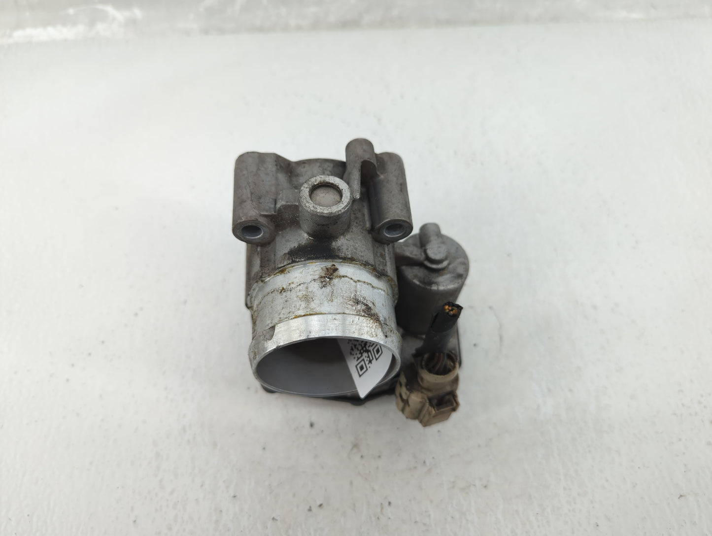 2014-2020 Ford Fusion Throttle Body P/N:DS7G-9F991-BB Fits Fits 2014 2015 2016 2017 2018 2019 2020 OEM Used Auto Parts - Oem