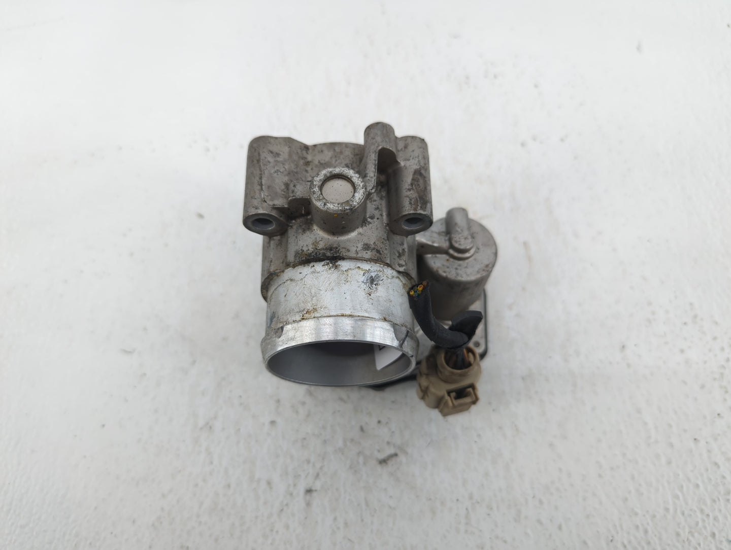 2014-2020 Ford Fusion Throttle Body P/N:DS7G-9F991-BB Fits Fits 2014 2015 2016 2017 2018 2019 2020 OEM Used Auto Parts - Oem