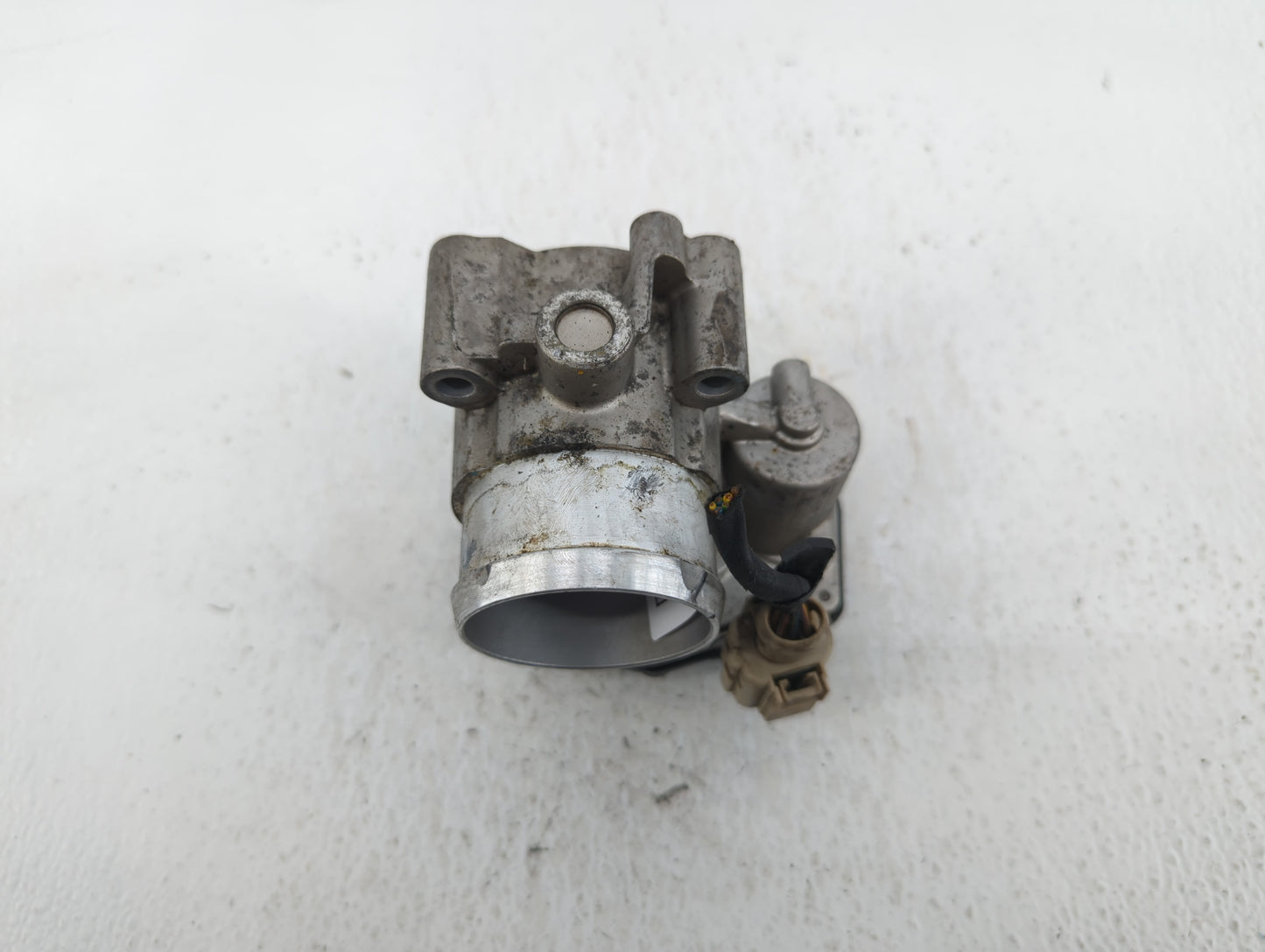 2014-2020 Ford Fusion Throttle Body P/N:DS7G-9F991-BB Fits Fits 2014 2015 2016 2017 2018 2019 2020 OEM Used Auto Parts - Oem