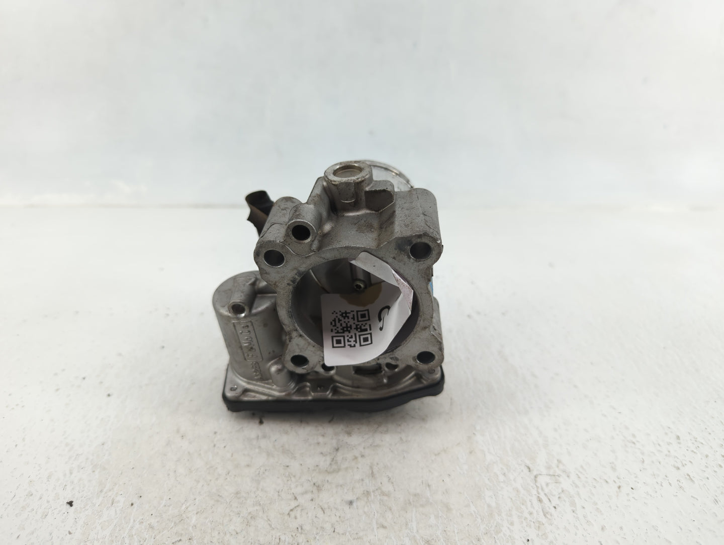 2014-2020 Ford Fusion Throttle Body P/N:DS7G-9F991-BB Fits Fits 2014 2015 2016 2017 2018 2019 2020 OEM Used Auto Parts - Oem