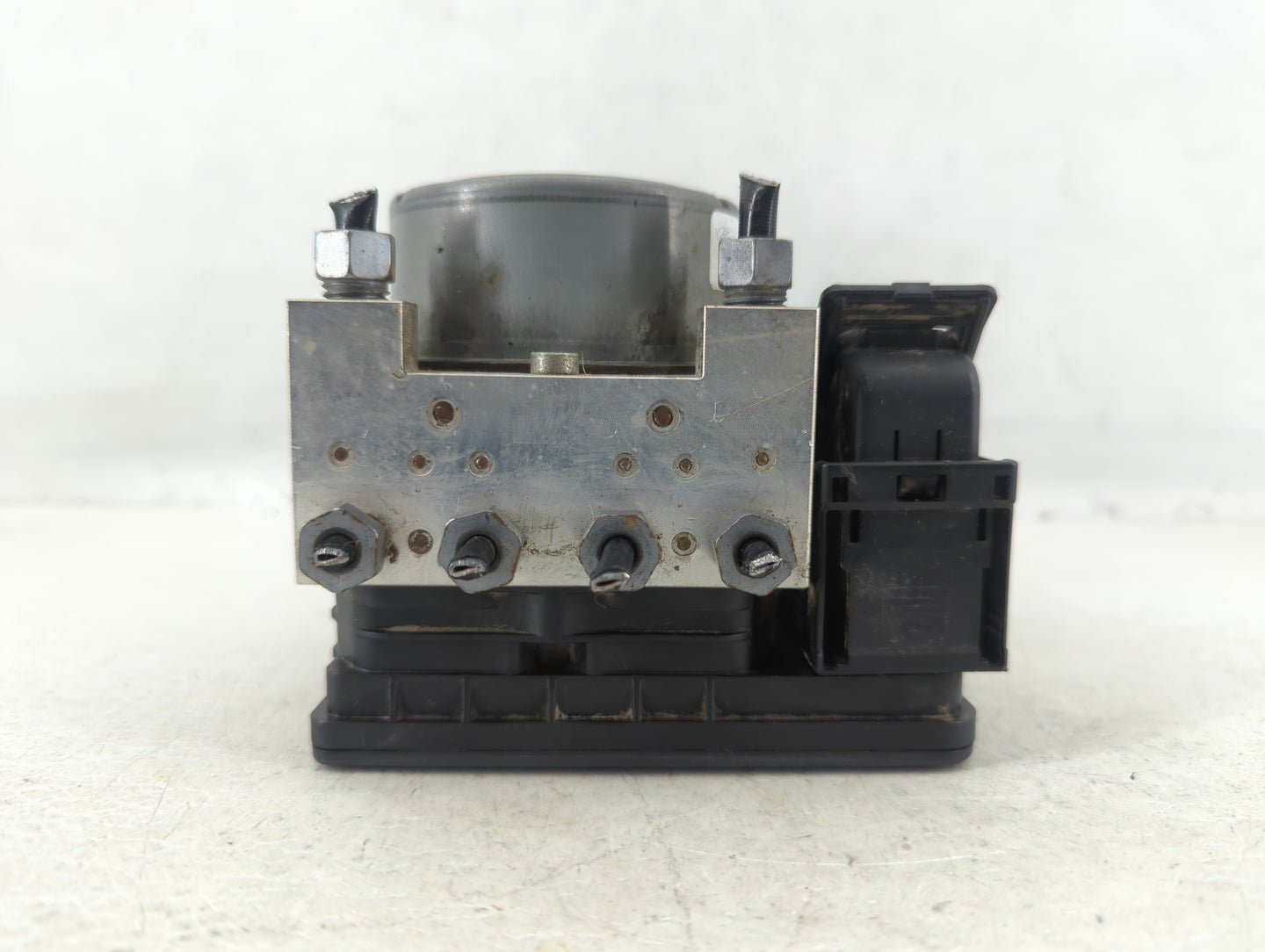 2014-2016 Ford Fusion ABS Pump Control Module Replacement P/N:DG9C-2C405-DF Fits Fits 2014 2015 2016 OEM Used Auto Parts - O
