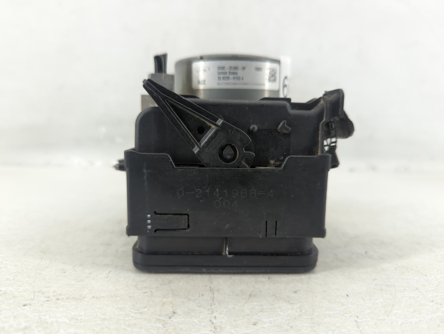 2014-2016 Ford Fusion ABS Pump Control Module Replacement P/N:DG9C-2C405-DF Fits Fits 2014 2015 2016 OEM Used Auto Parts - O