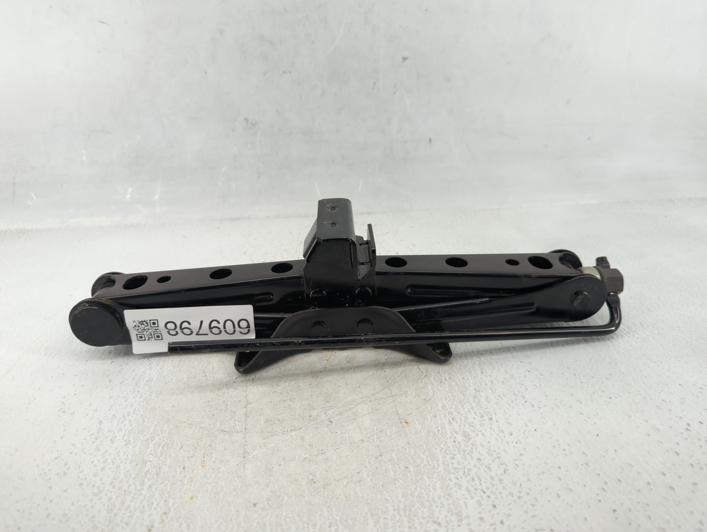 2014 Ford Fusion Spare Scissor Car Jack - Oemusedautoparts1.com