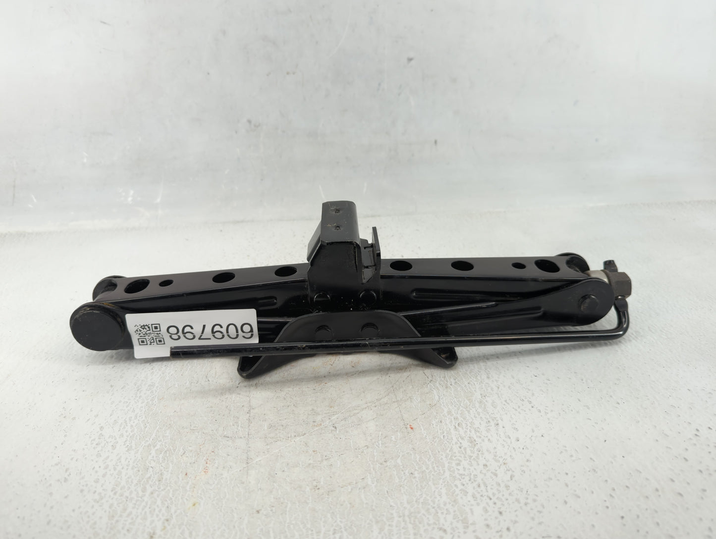 2014 Ford Fusion Spare Scissor Car Jack - Oemusedautoparts1.com