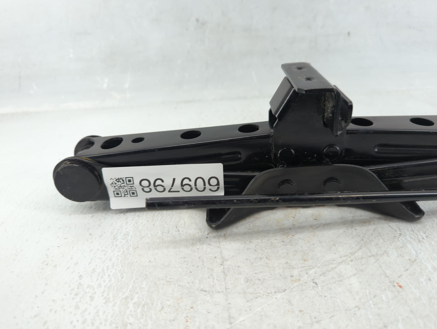 2014 Ford Fusion Spare Scissor Car Jack - Oemusedautoparts1.com