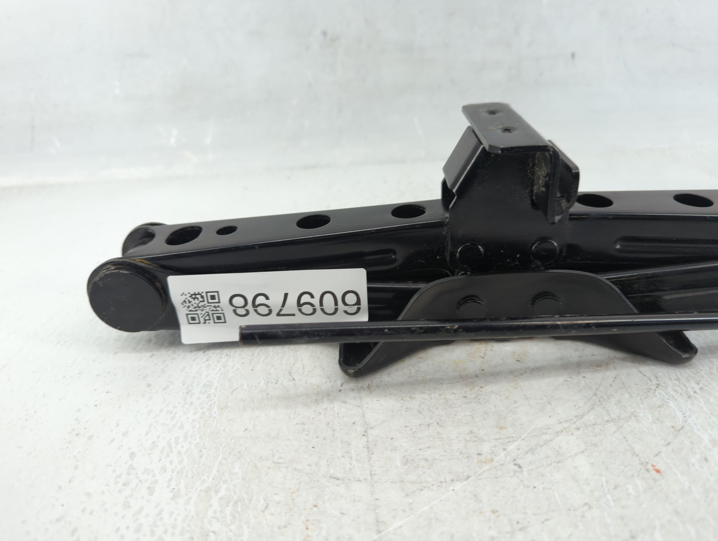 2014 Ford Fusion Spare Scissor Car Jack - Oemusedautoparts1.com