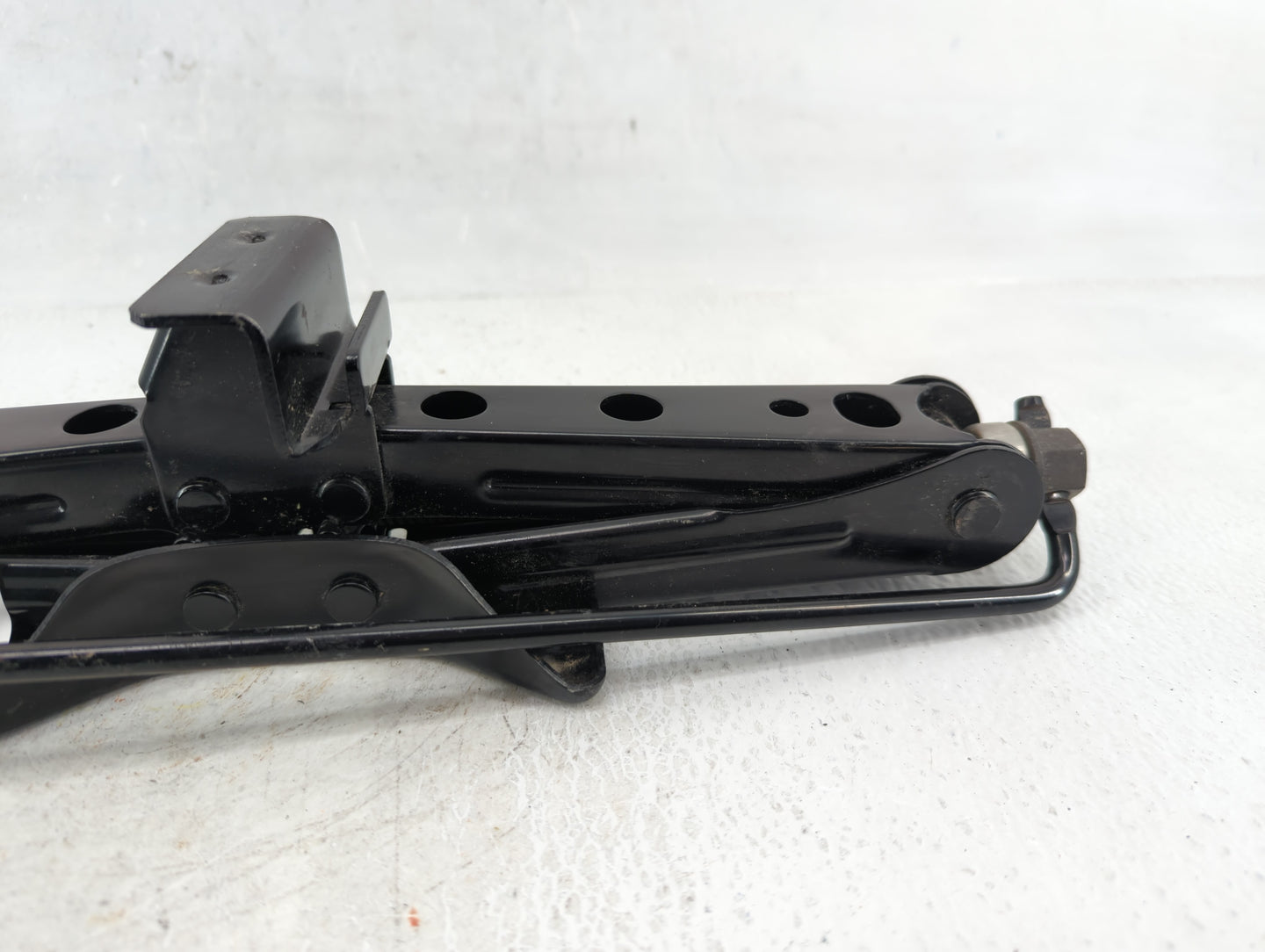 2014 Ford Fusion Spare Scissor Car Jack - Oemusedautoparts1.com