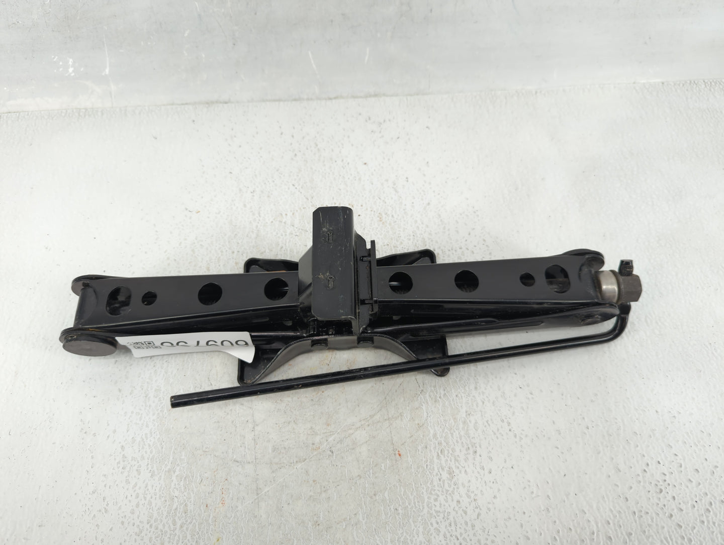 2014 Ford Fusion Spare Scissor Car Jack - Oemusedautoparts1.com