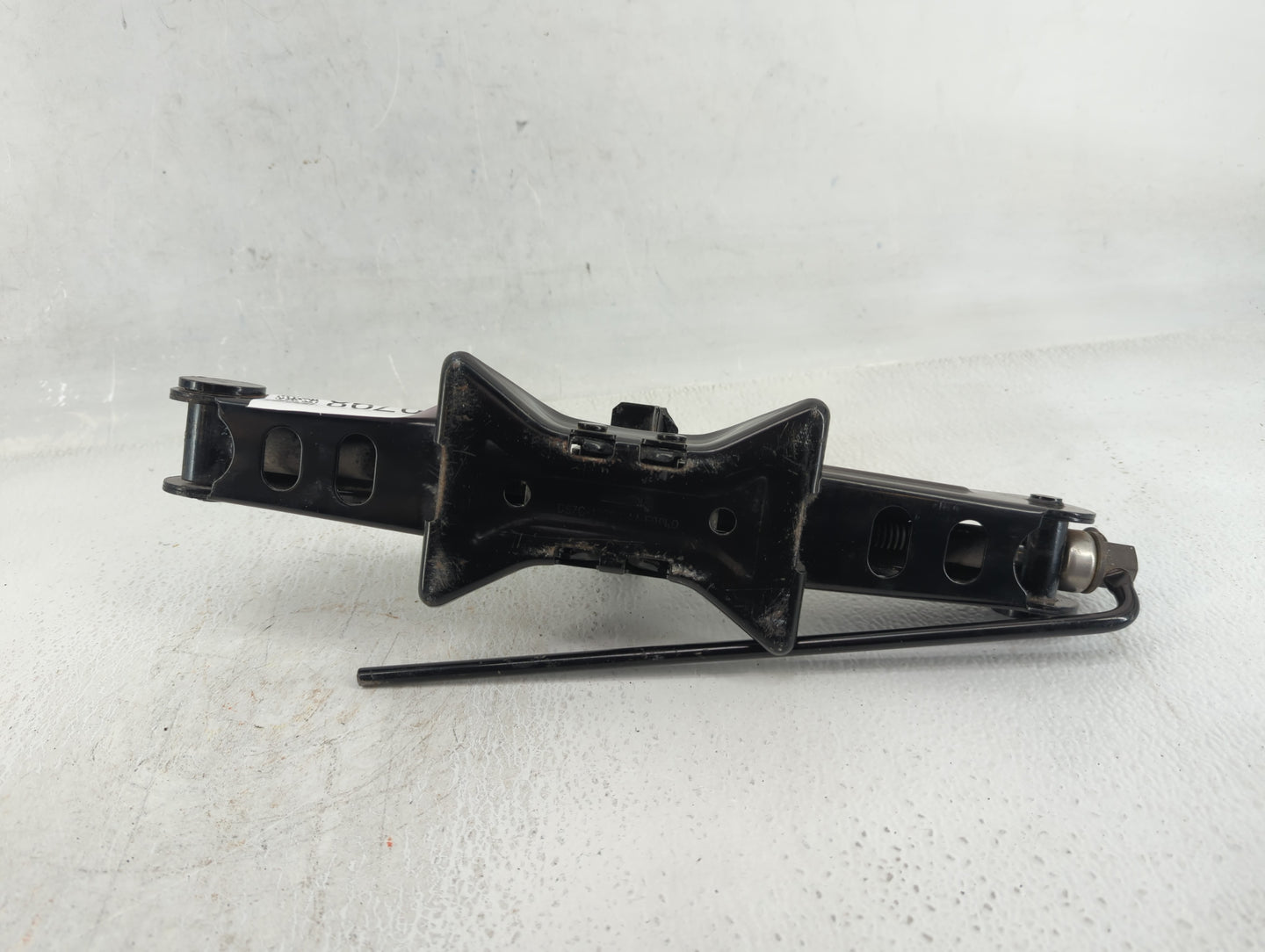 2014 Ford Fusion Spare Scissor Car Jack - Oemusedautoparts1.com