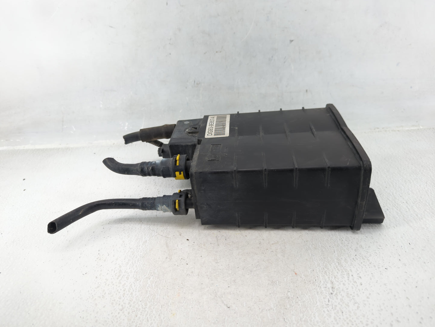 2014 Ford Fusion Fuel Vapor Charcoal Canister 611163 - Oemusedautoparts1.com