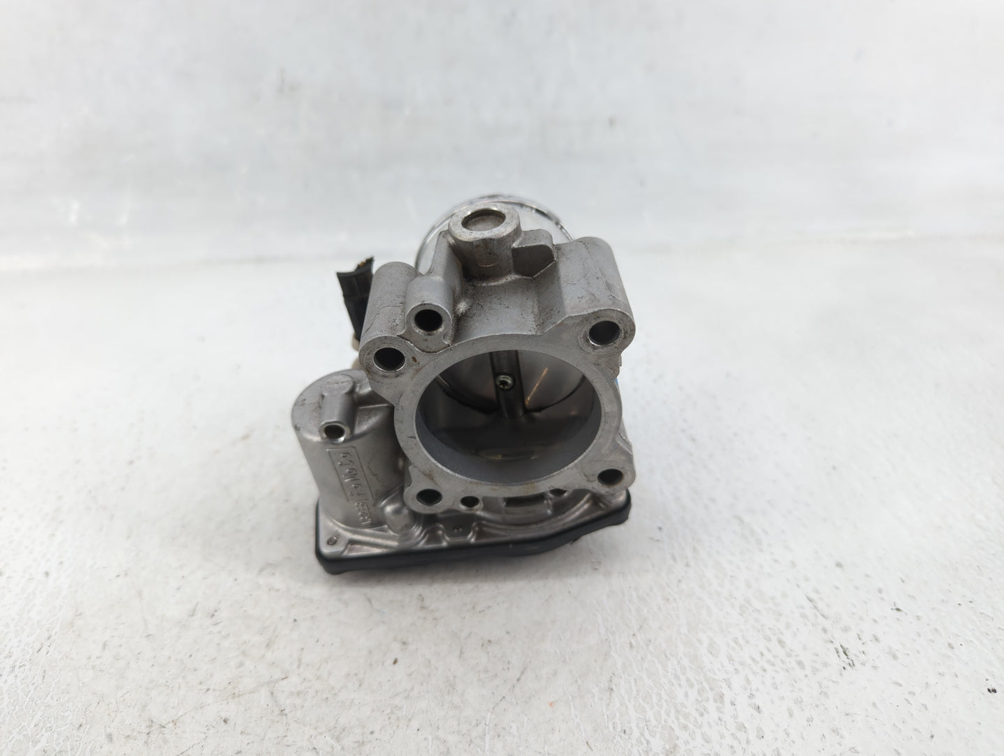 2014-2020 Ford Fusion Throttle Body P/N:DS7G-9F991-BB Fits Fits 2014 2015 2016 2017 2018 2019 2020 OEM Used Auto Parts - Oem