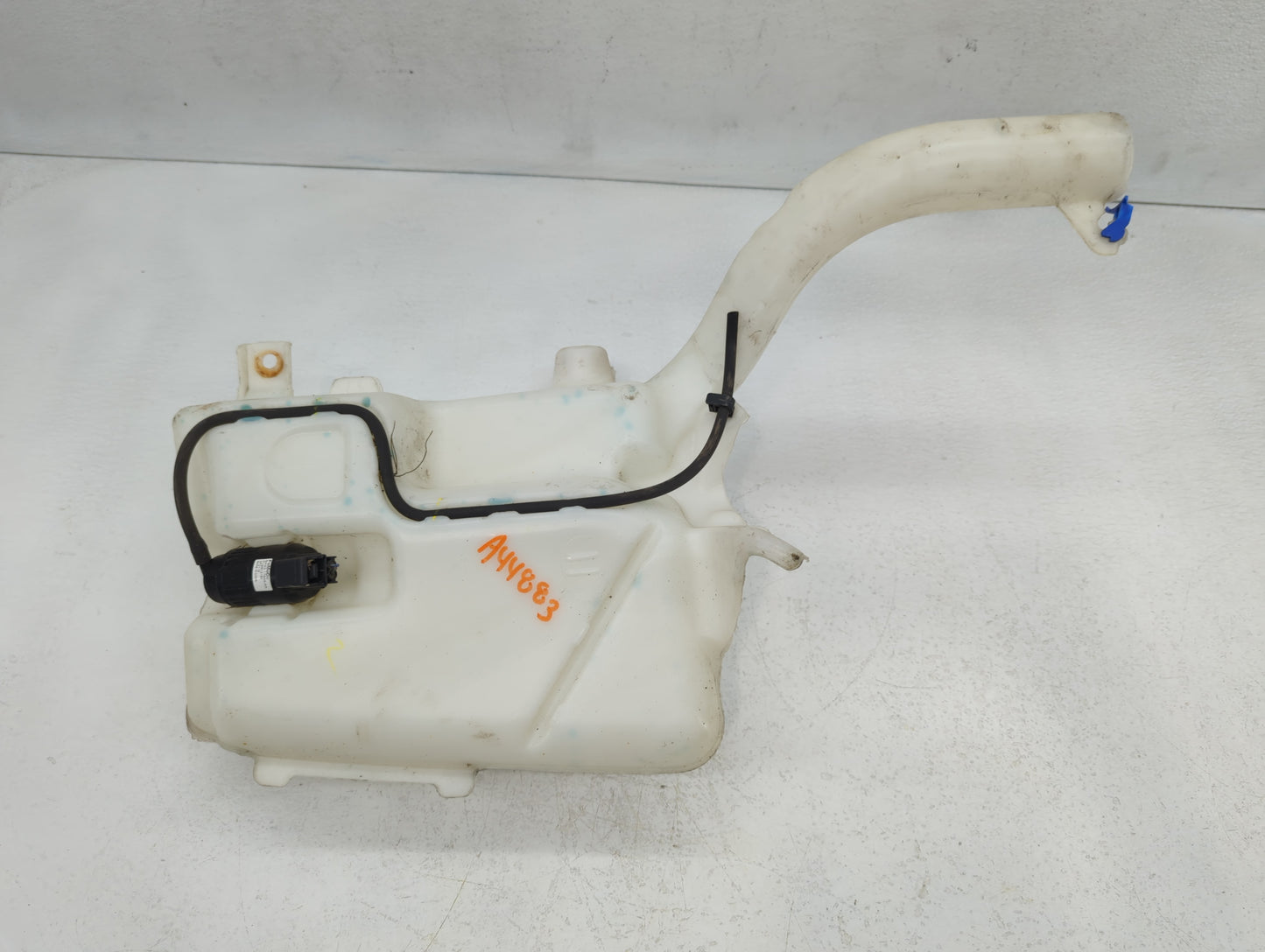 2013-2014 Ford Fusion Windshield Washer Fluid Reservoir Bottle Oem - Oemusedautoparts1.com