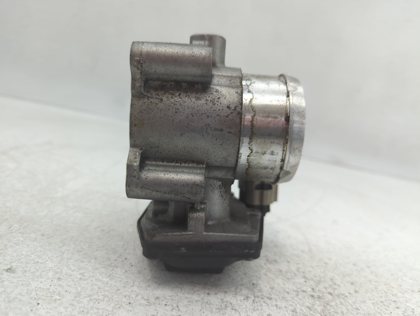 2014-2020 Ford Fusion Throttle Body P/N:DS7G-9F991-BB B13 178 4781 Fits Fits 2014 2015 2016 2017 2018 2019 2020 OEM Used Aut