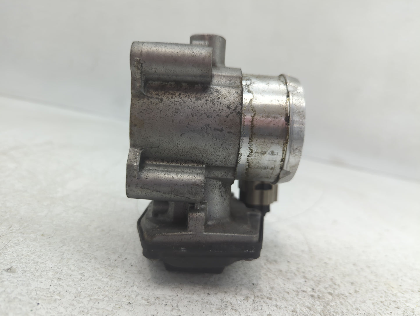 2014-2020 Ford Fusion Throttle Body P/N:DS7G-9F991-BB B13 178 4781 Fits Fits 2014 2015 2016 2017 2018 2019 2020 OEM Used Aut