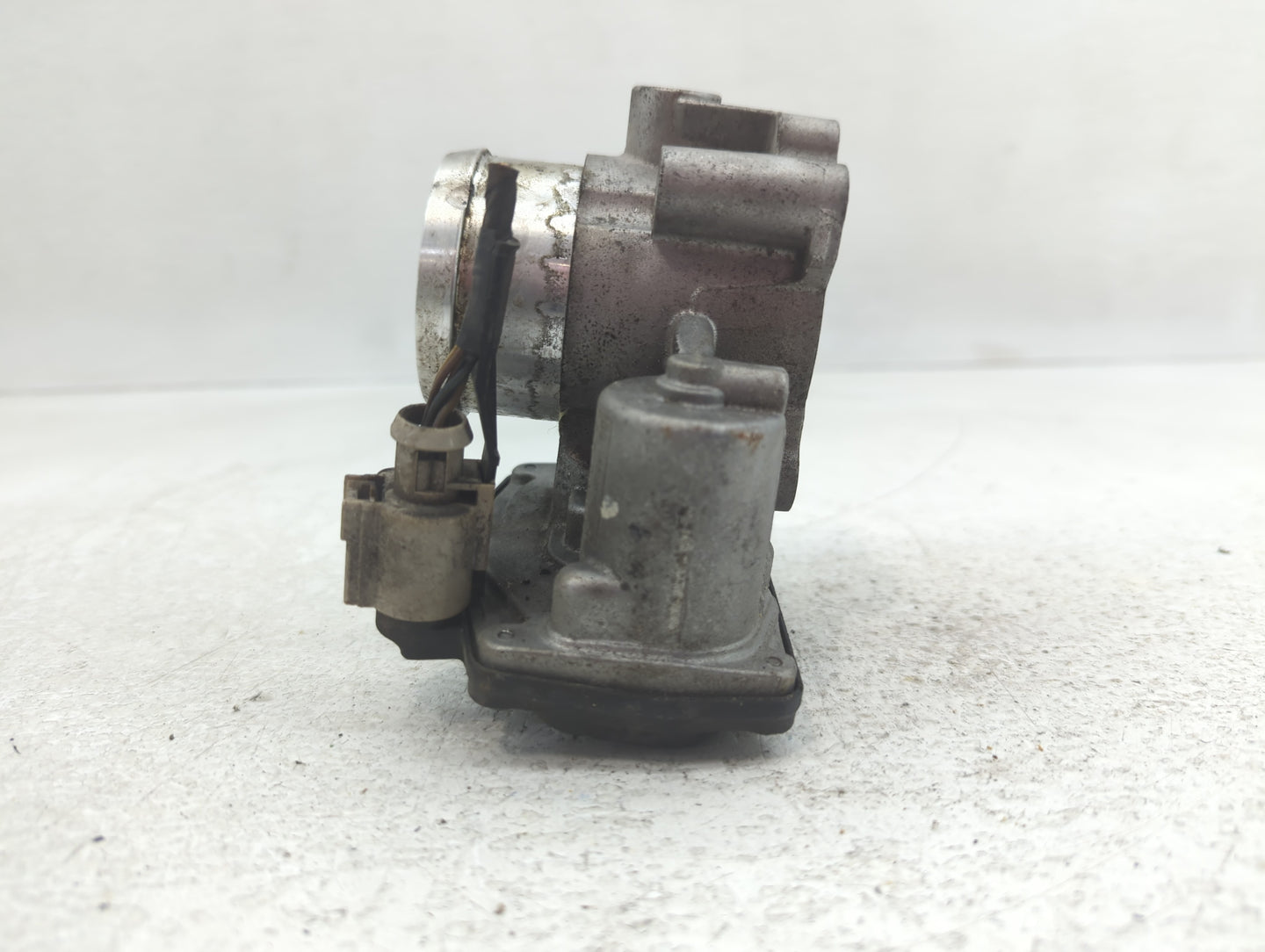 2014-2020 Ford Fusion Throttle Body P/N:DS7G-9F991-BB B13 178 4781 Fits Fits 2014 2015 2016 2017 2018 2019 2020 OEM Used Aut