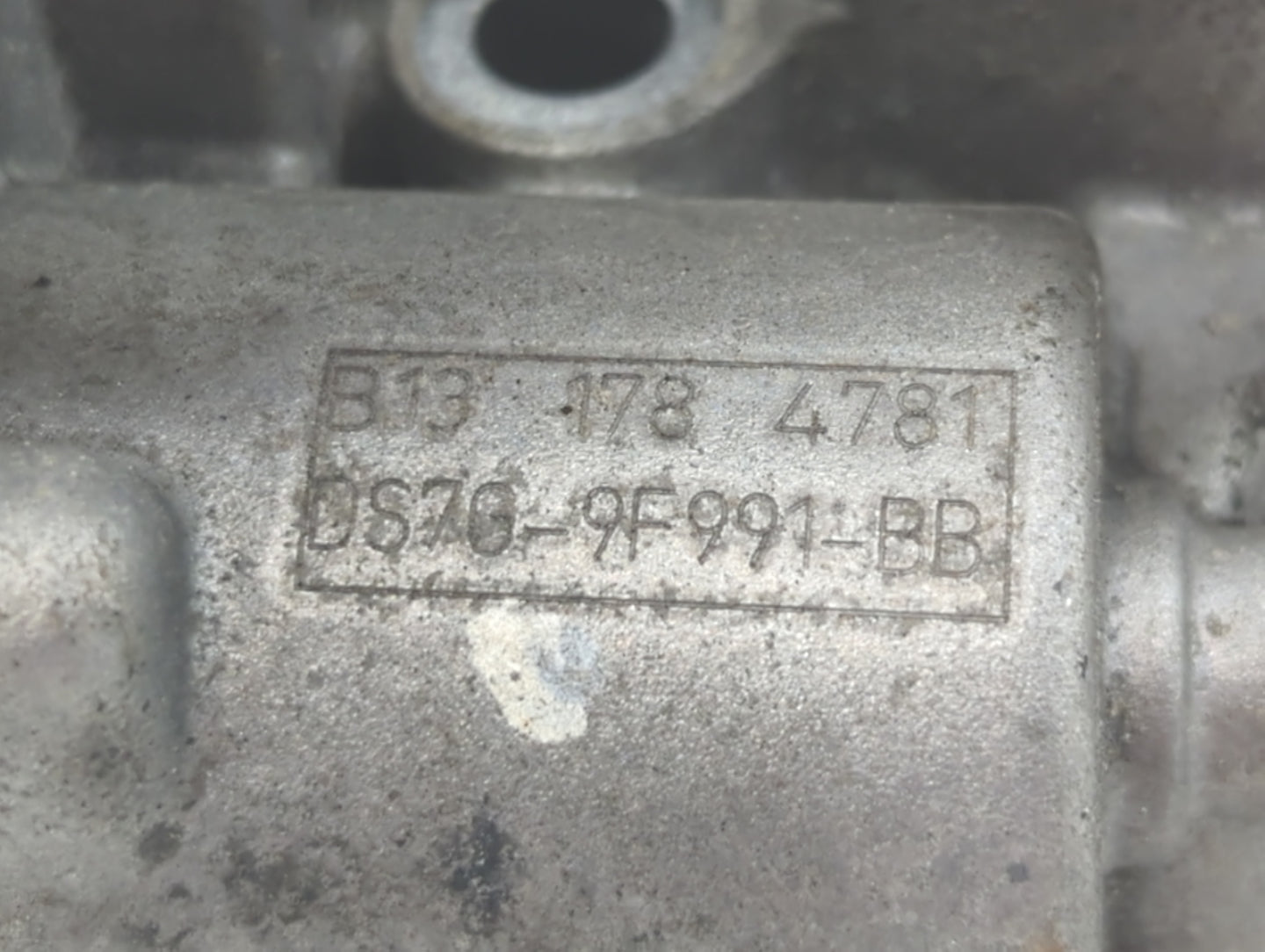 2014-2020 Ford Fusion Throttle Body P/N:DS7G-9F991-BB B13 178 4781 Fits Fits 2014 2015 2016 2017 2018 2019 2020 OEM Used Aut