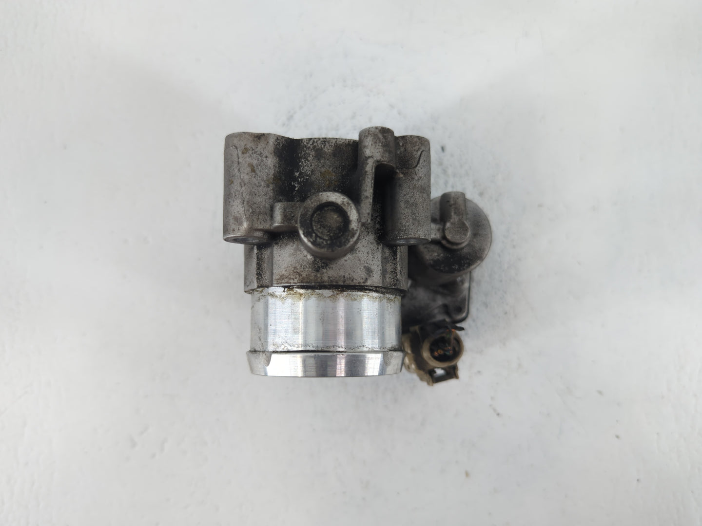 2014-2020 Ford Fusion Throttle Body P/N:B13 272 5959 DS7G-9F991-BB Fits Fits 2014 2015 2016 2017 2018 2019 2020 OEM Used Aut