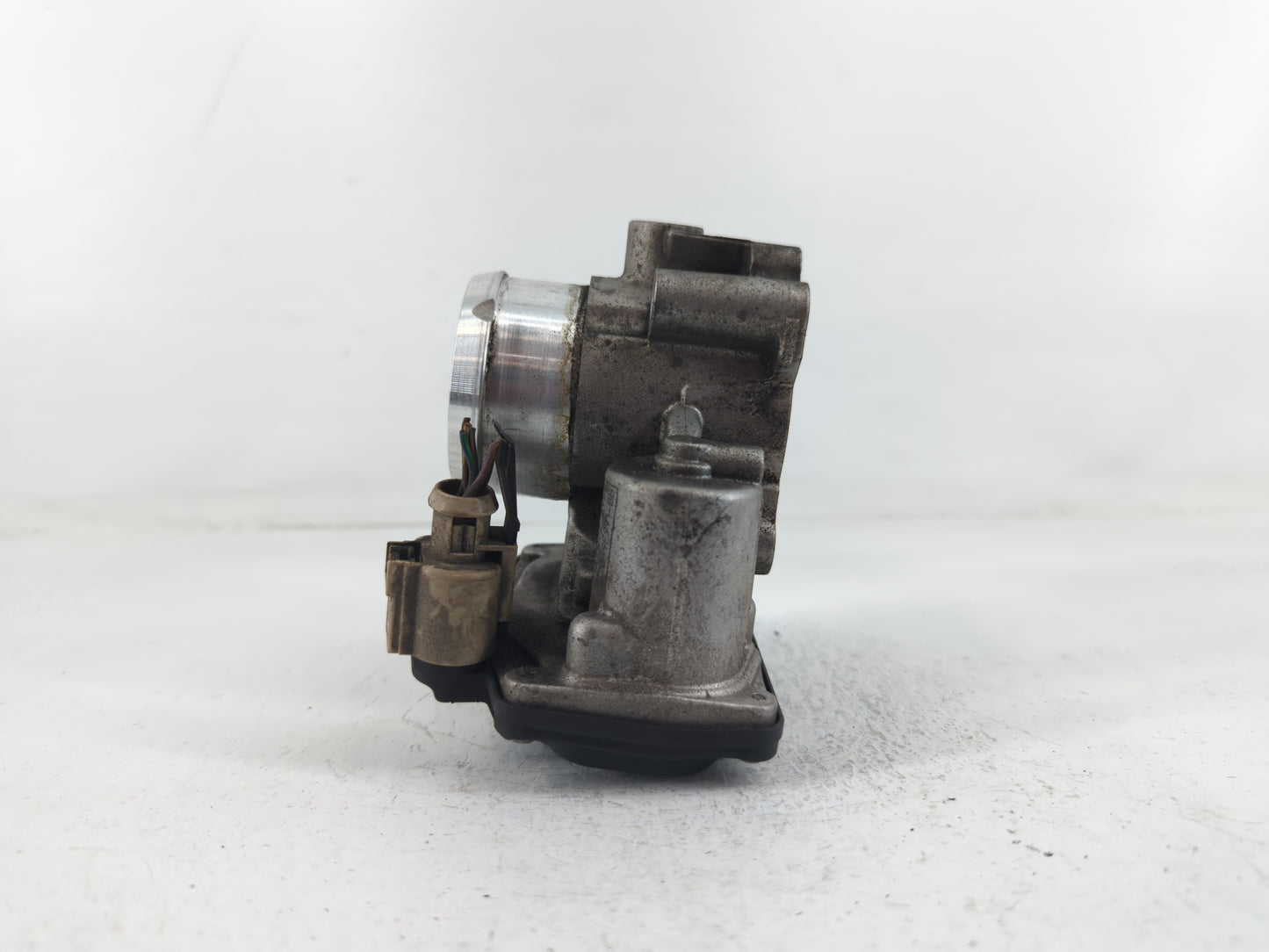 2014-2020 Ford Fusion Throttle Body P/N:B13 272 5959 DS7G-9F991-BB Fits Fits 2014 2015 2016 2017 2018 2019 2020 OEM Used Aut