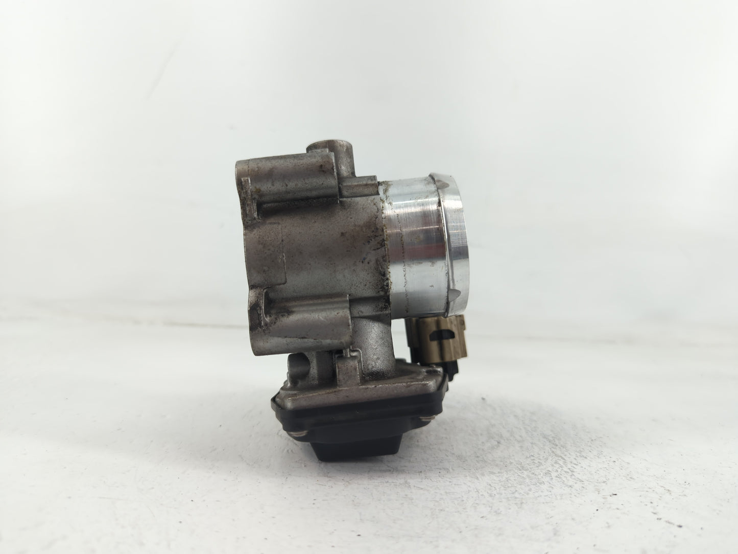 2014-2020 Ford Fusion Throttle Body P/N:B13 272 5959 DS7G-9F991-BB Fits Fits 2014 2015 2016 2017 2018 2019 2020 OEM Used Aut