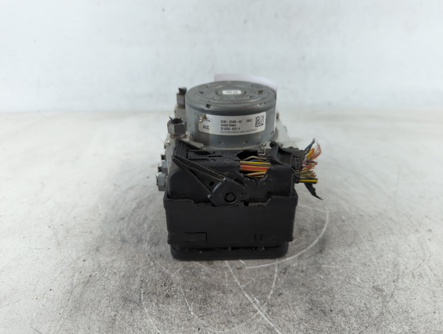 2014-2016 Ford Fusion ABS Pump Control Module Replacement P/N:EG9C-2C405-AC Fits Fits 2014 2015 2016 OEM Used Auto Parts - O