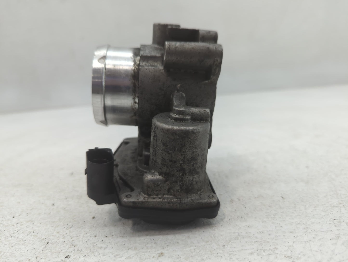 2014-2020 Ford Fusion Throttle Body P/N:B13 319 4596 DS7G-9F991-BB Fits Fits 2014 2015 2016 2017 2018 2019 2020 OEM Used Aut