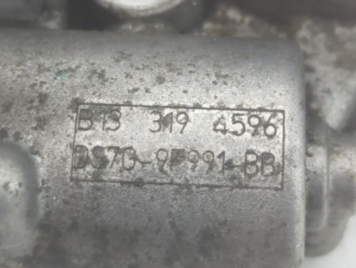 2014-2020 Ford Fusion Throttle Body P/N:B13 319 4596 DS7G-9F991-BB Fits Fits 2014 2015 2016 2017 2018 2019 2020 OEM Used Aut