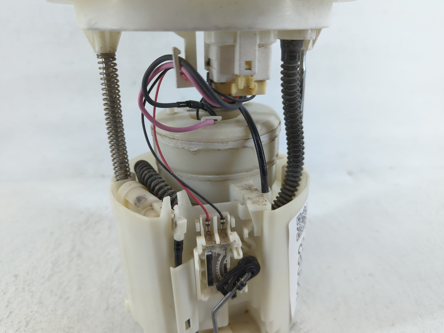 2013-2016 Ford Fusion Electrical Gas Fuel Pump Assembly - Oemusedautoparts1.com
