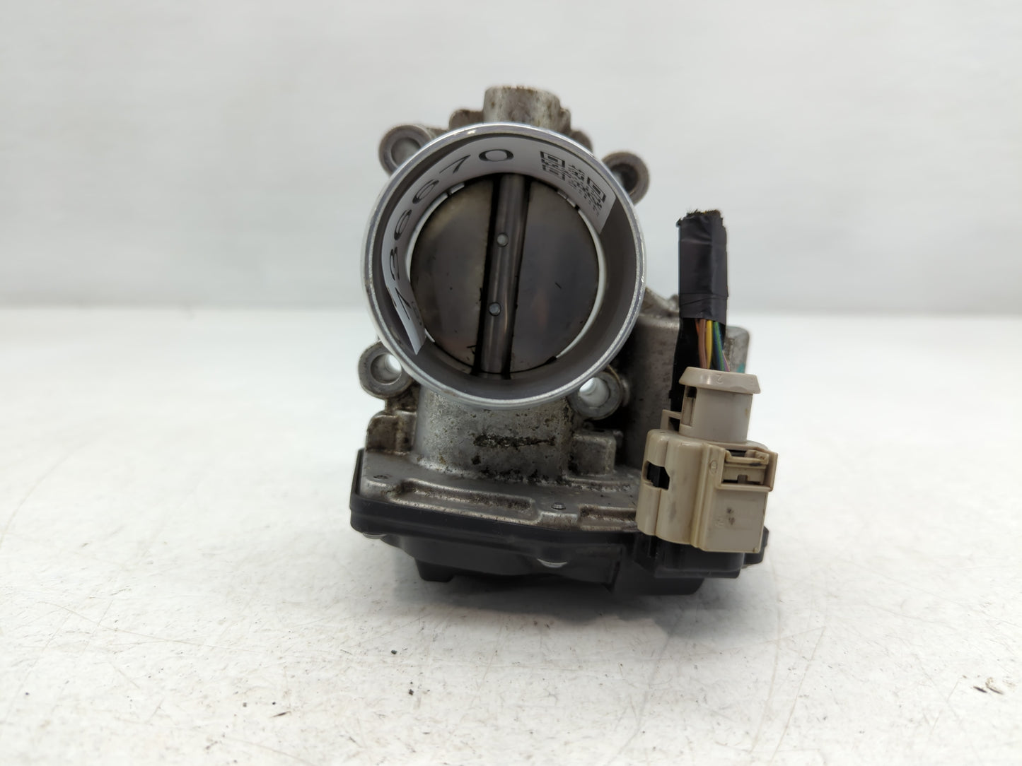 2014-2020 Ford Fusion Throttle Body P/N:B13 179 4386 DS7E-9F991-BB Fits Fits 2014 2015 2016 2017 2018 2019 2020 OEM Used Aut