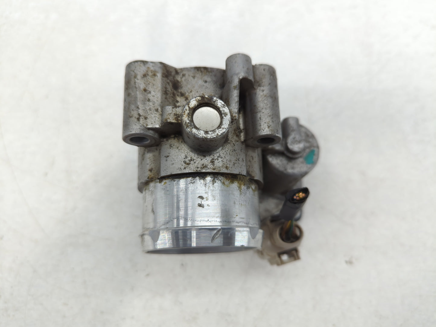 2014-2020 Ford Fusion Throttle Body P/N:B13 179 4386 DS7E-9F991-BB Fits Fits 2014 2015 2016 2017 2018 2019 2020 OEM Used Aut