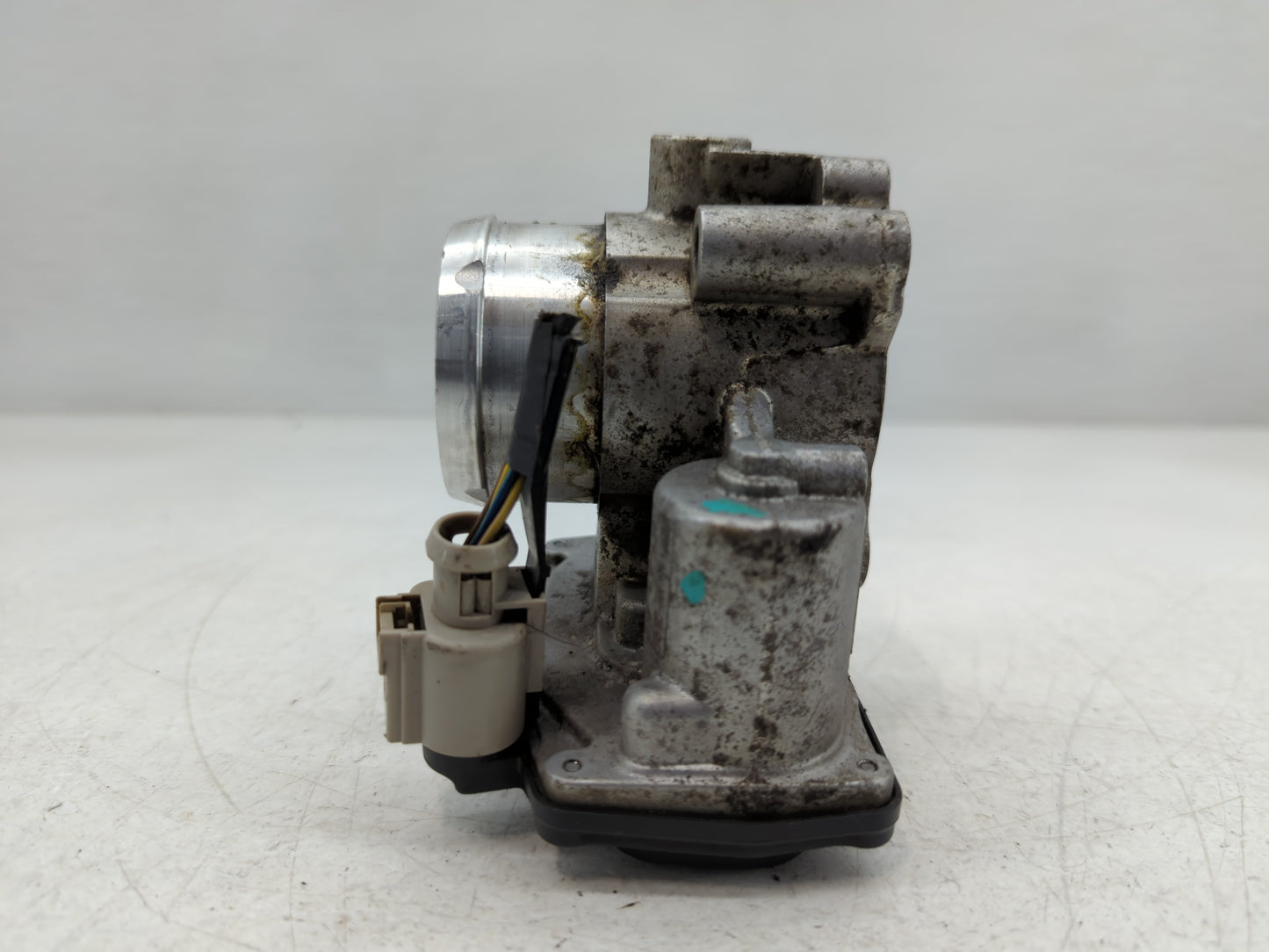 2014-2020 Ford Fusion Throttle Body P/N:B13 179 4386 DS7E-9F991-BB Fits Fits 2014 2015 2016 2017 2018 2019 2020 OEM Used Aut