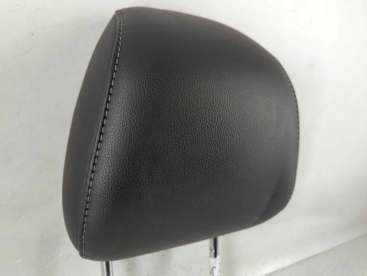 2014 Ford Fusion Headrest Head Rest Front Driver Passenger Seat Fits Fits 1999 2000 2001 2002 OEM Used Auto Parts - Oemuseda