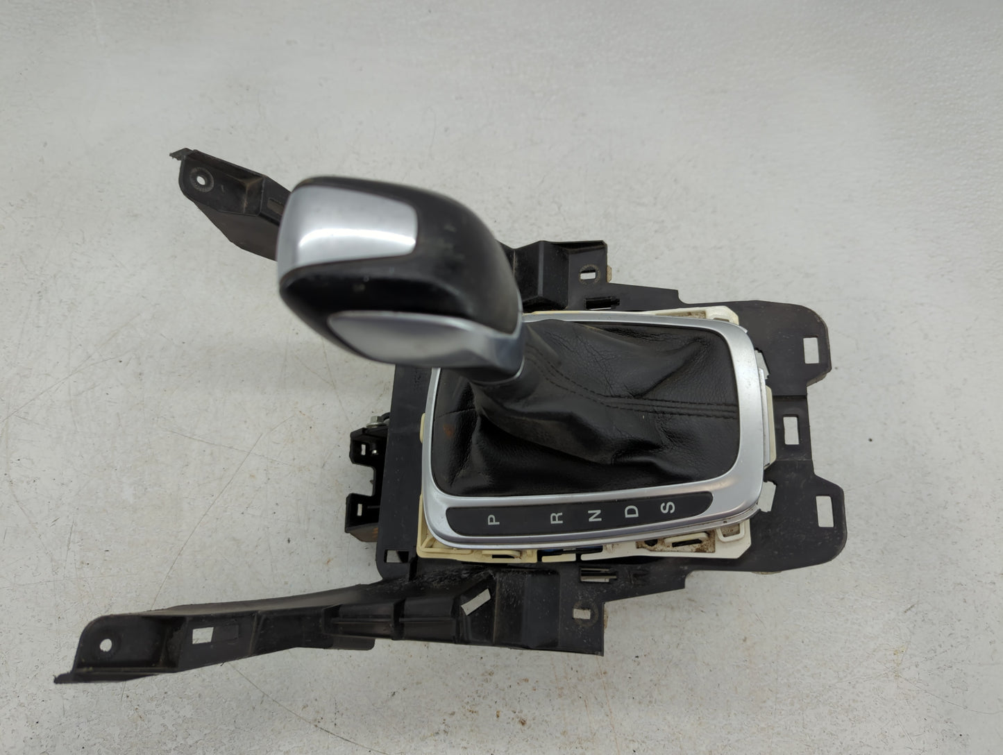 2014 Ford Fusion Floor Console Assembly Shifter 745342 - Oemusedautoparts1.com